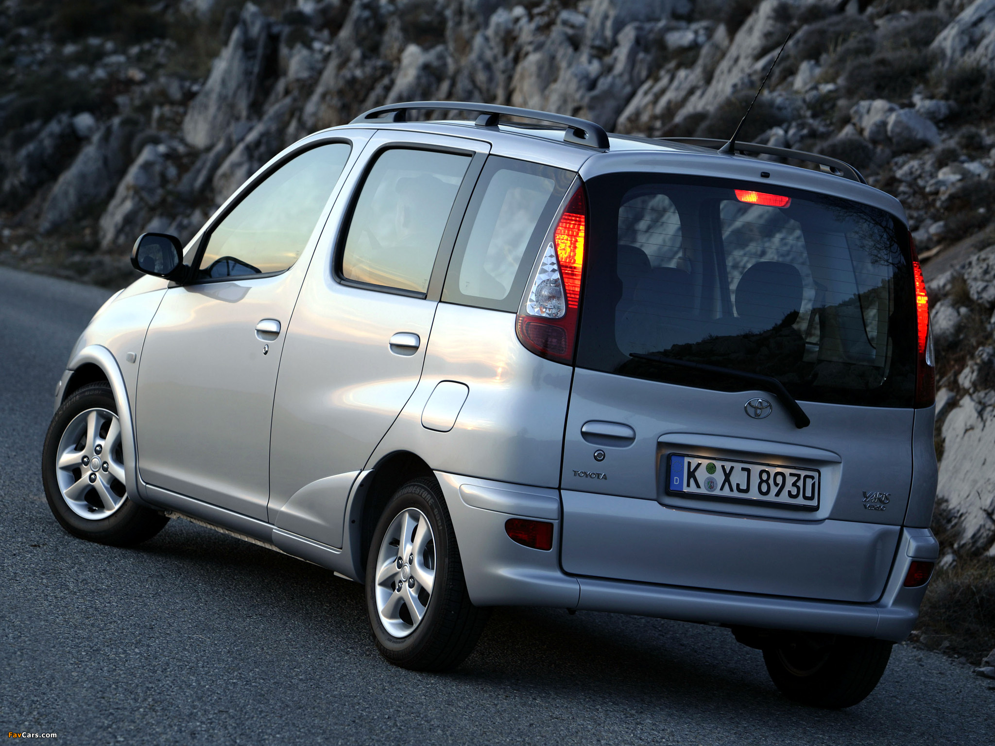 Images of Toyota Yaris Verso 2003–06 (2048 x 1536)