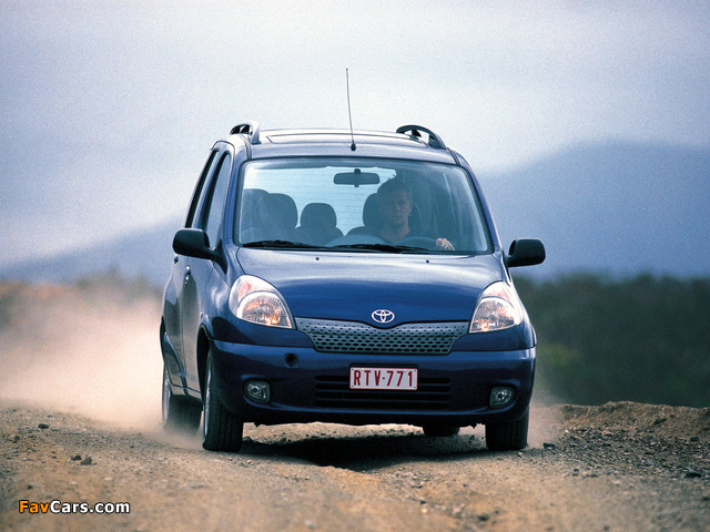 Photos of Toyota Yaris Verso 1999–2003 (640 x 480)