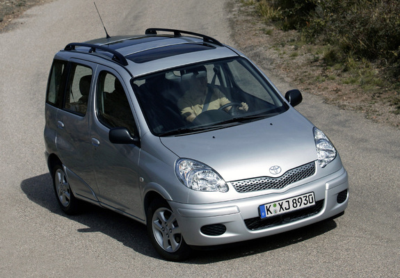 Pictures of Toyota Yaris Verso 2003–06