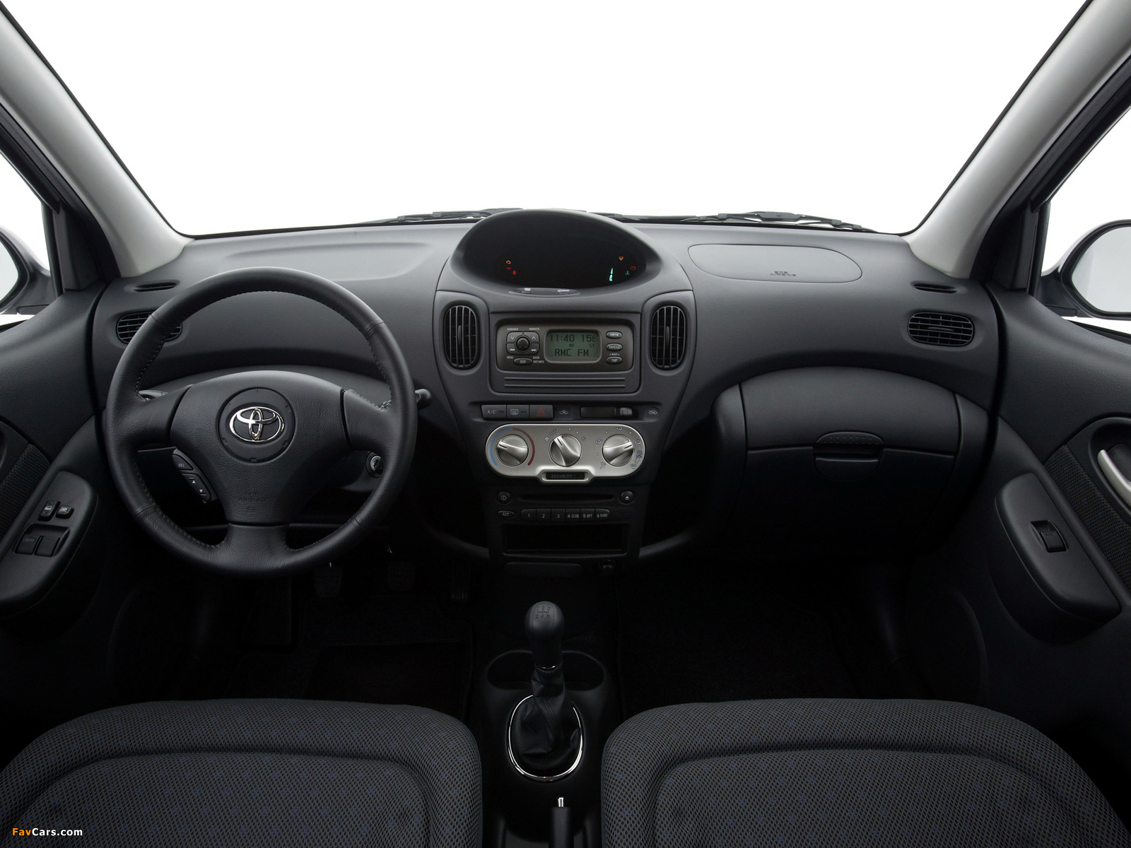Pictures of Toyota Yaris Verso 2003–06 (1600 x 1200)