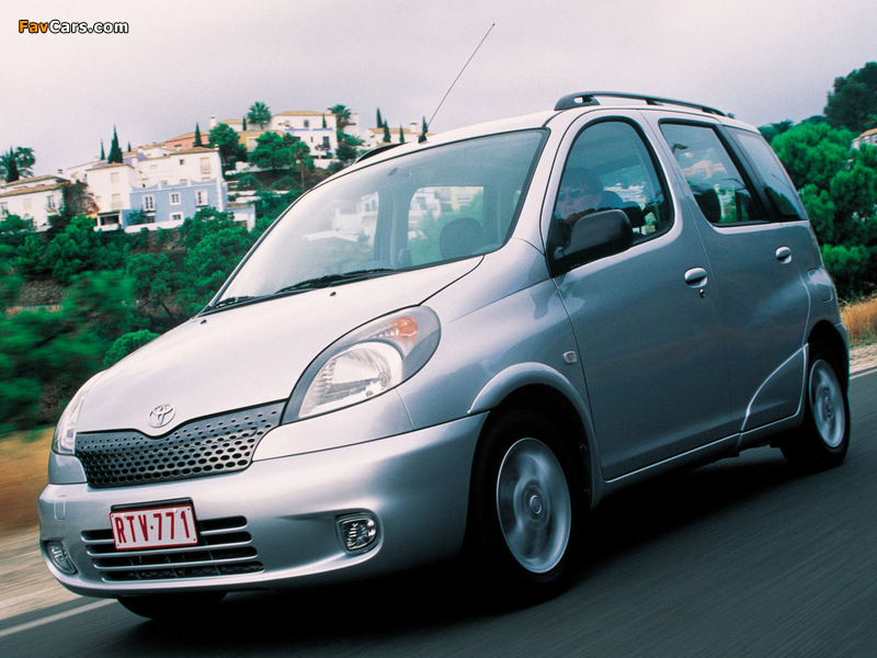 Toyota Yaris Verso 1999–2003 images (800 x 600)