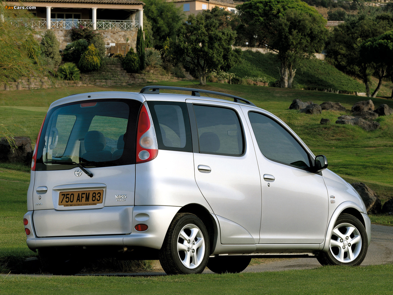 Toyota Yaris Verso 1999–2003 pictures (1280 x 960)