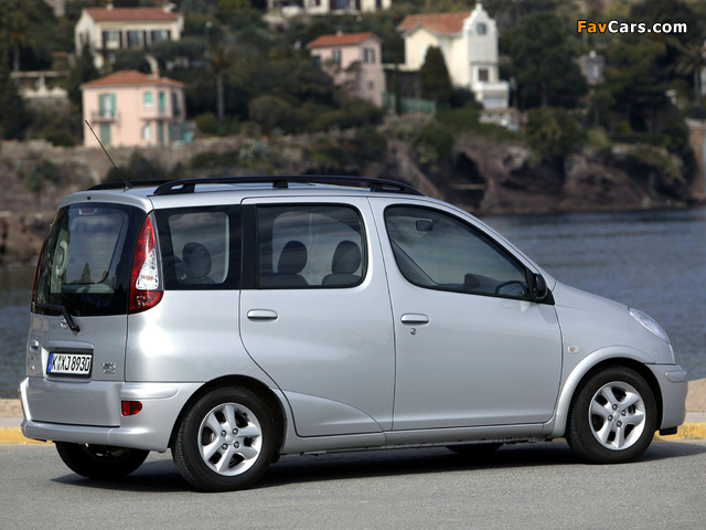 Toyota Yaris Verso 2003–06 pictures (640 x 480)