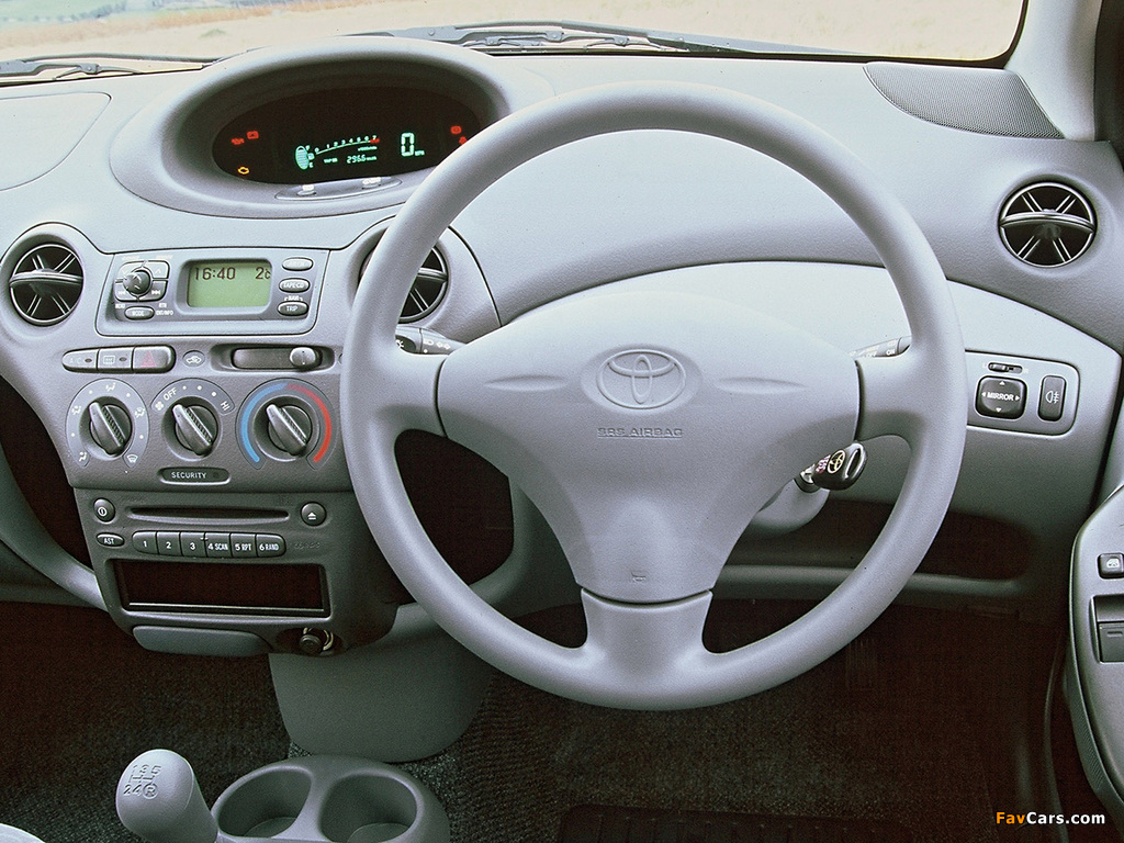 Images of Toyota Yaris 5-door UK-spec 1999–2003 (1024 x 768)