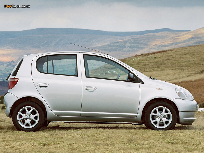 Images of Toyota Yaris 5-door UK-spec 1999–2003 (800 x 600)