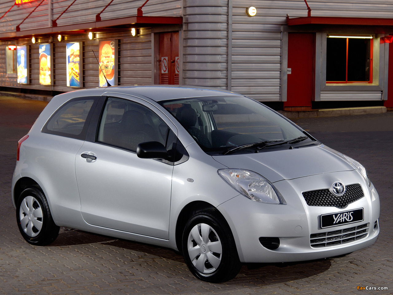 Images of Toyota Yaris T1 3-door ZA-spec 2005–09 (1280 x 960)