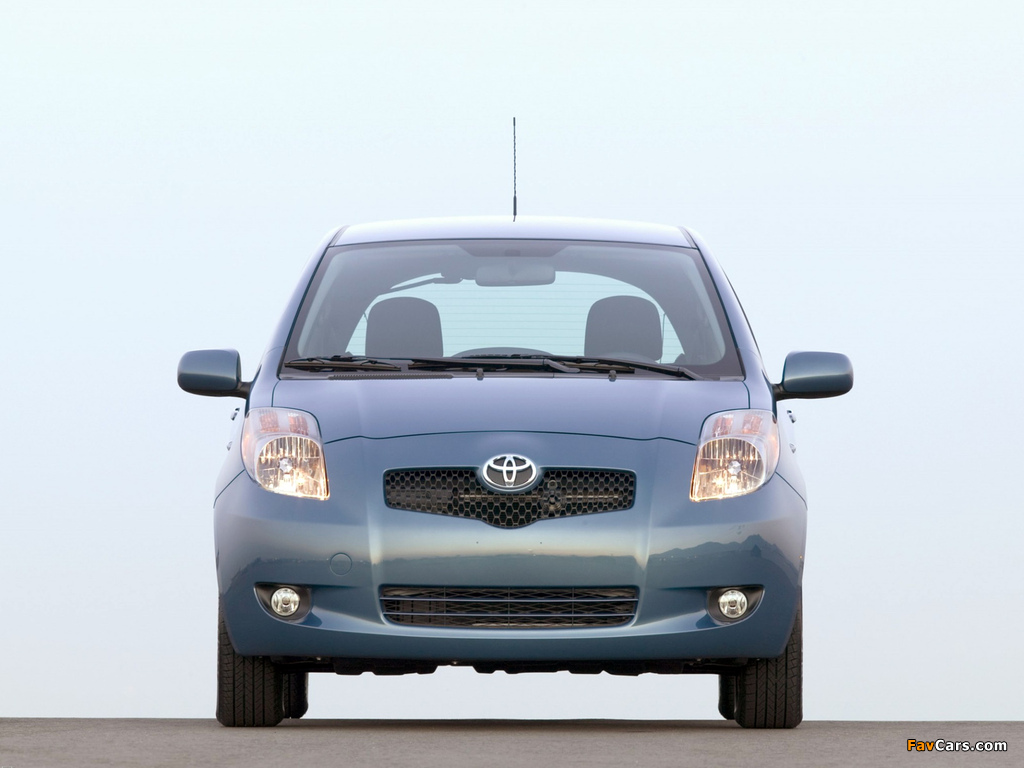Images of Toyota Yaris 3-door US-spec 2005–09 (1024 x 768)