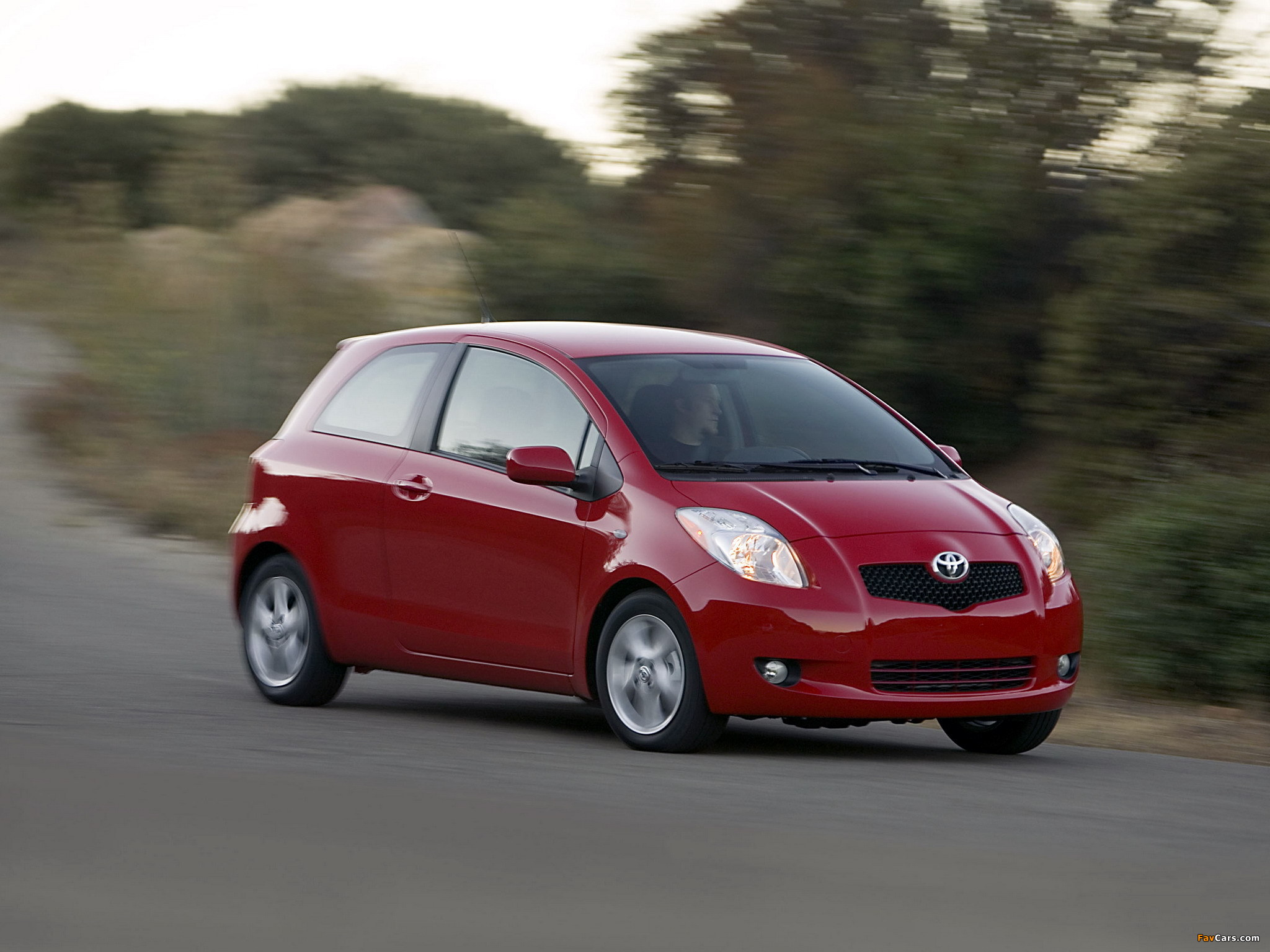 Images of Toyota Yaris 3-door US-spec 2005–09 (2048 x 1536)