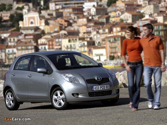 Images of Toyota Yaris 5-door 2005–09 (640 x 480)