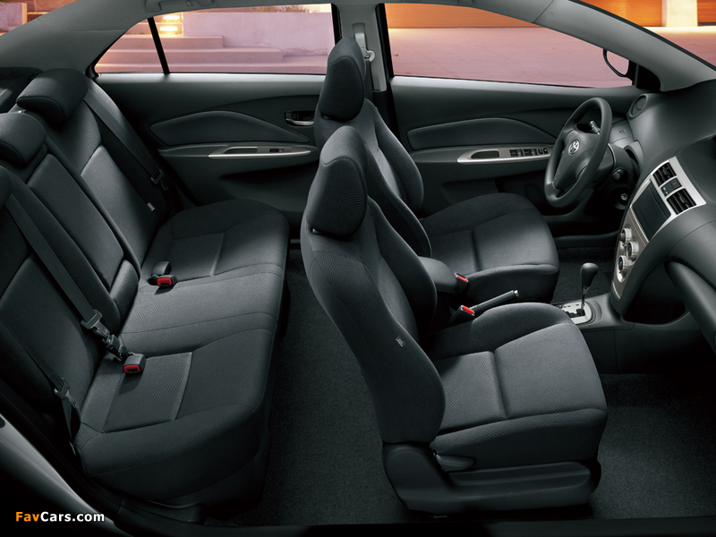 Images of Toyota Yaris YRX Sedan 2006 (800 x 600)