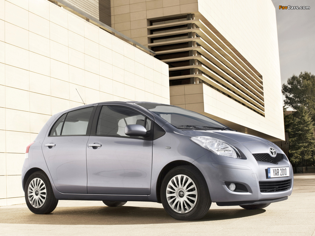 Images of Toyota Yaris 5-door 2009–11 (1024 x 768)