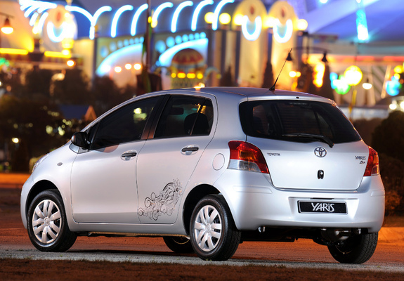 Images of Toyota Yaris Zen 2010–11