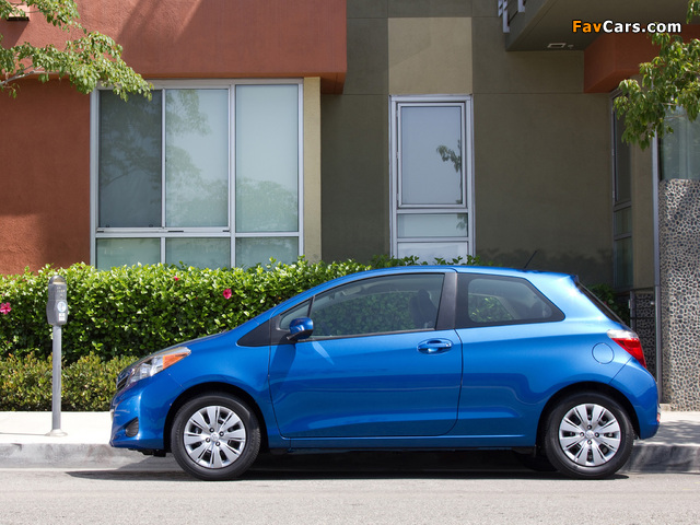 Images of Toyota Yaris LE 3-door US-spec 2011 (640 x 480)