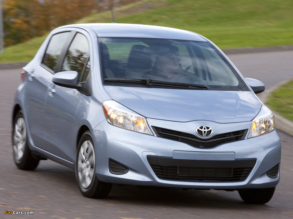 Images of Toyota Yaris LE 5-door US-spec 2011 (1024 x 768)