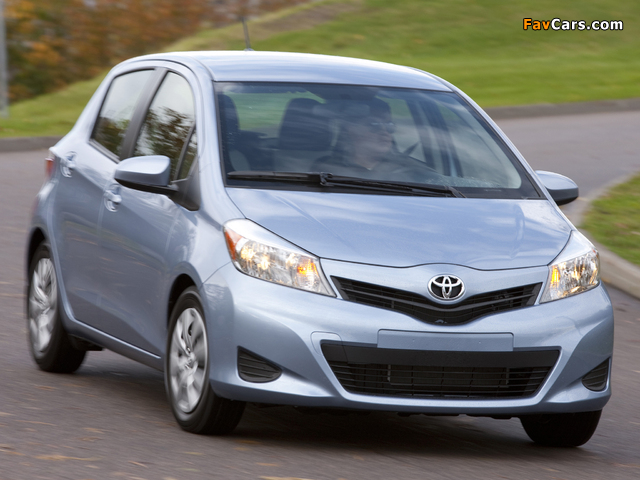 Images of Toyota Yaris LE 5-door US-spec 2011 (640 x 480)