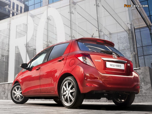 Images of Toyota Yaris 5-door 2011 (640 x 480)