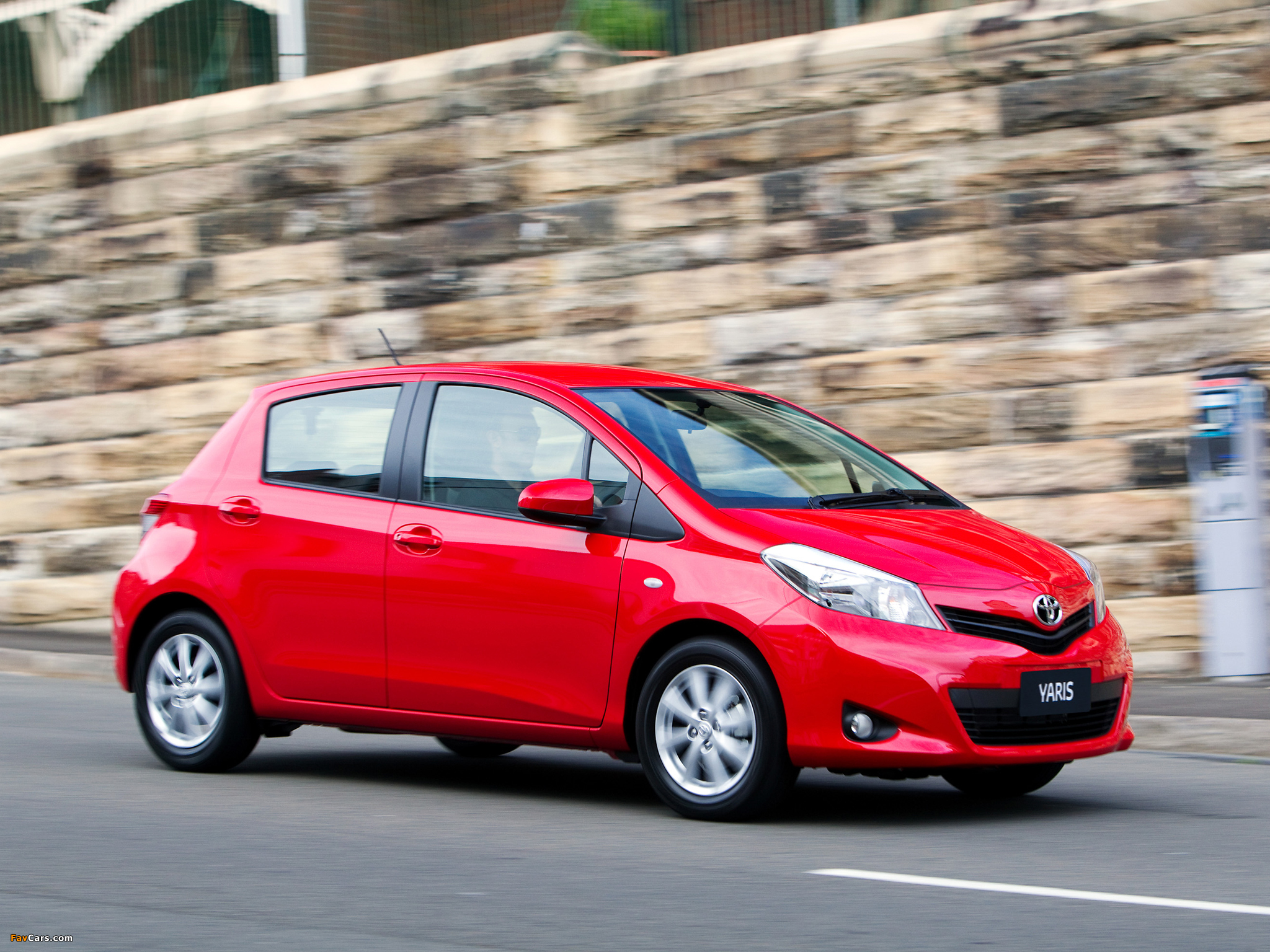 Images of Toyota Yaris 5-door AU-spec 2011 (2048 x 1536)