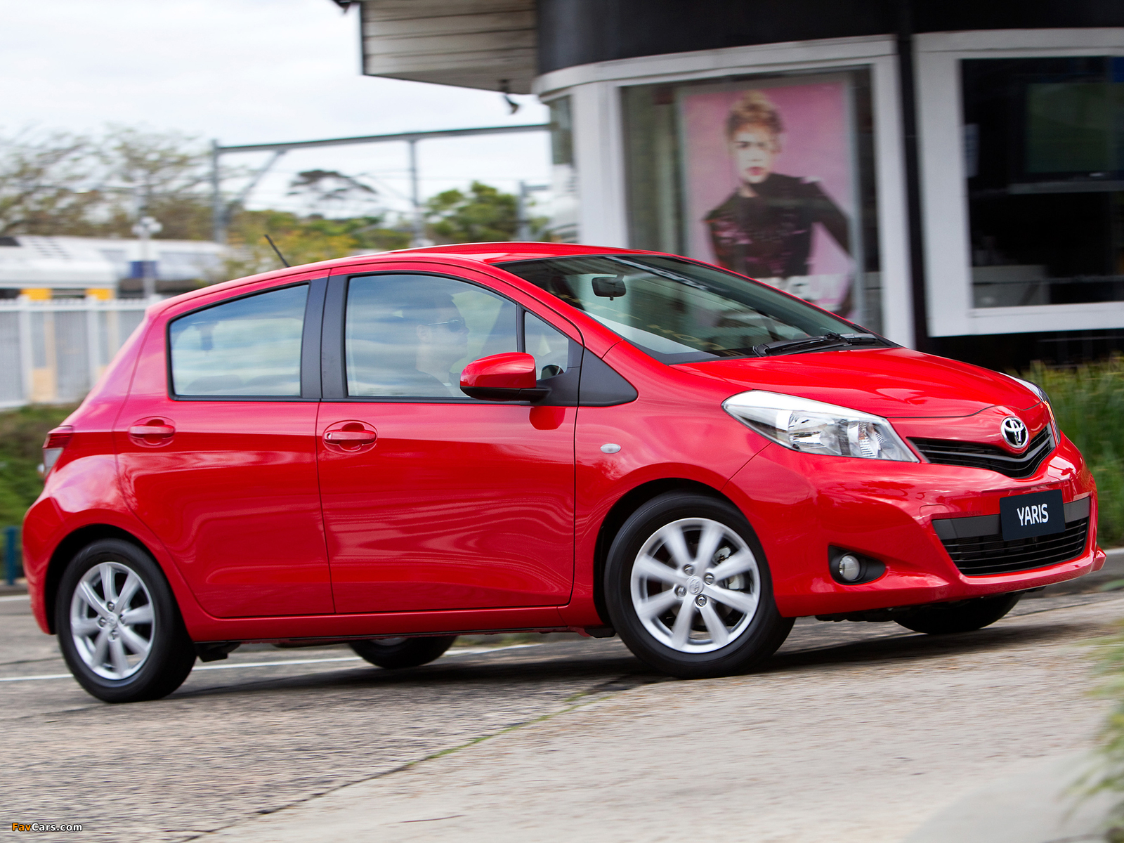 Images of Toyota Yaris 5-door AU-spec 2011 (1600 x 1200)