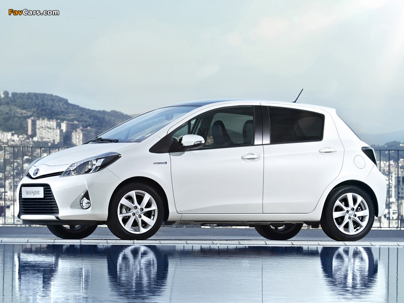 Images of Toyota Yaris Hybrid 2012 (800 x 600)