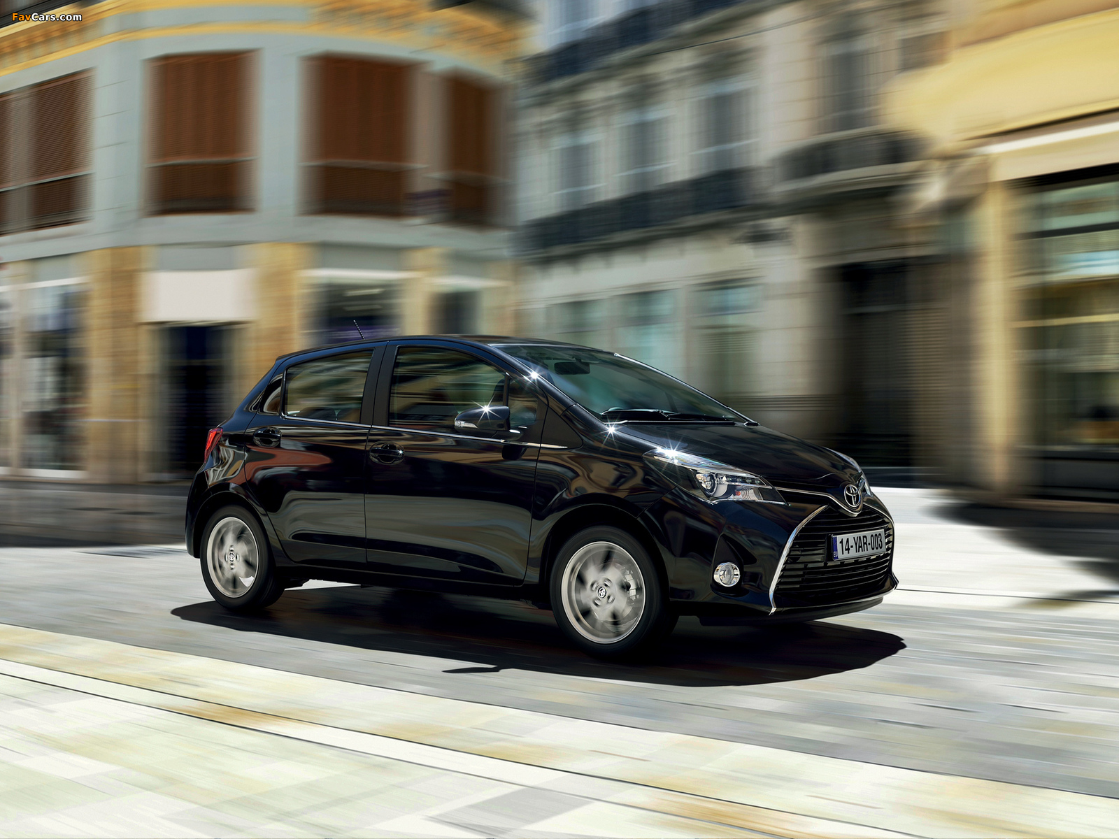 Images of Toyota Yaris 5-door 2014 (1600 x 1200)