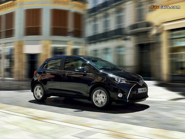 Images of Toyota Yaris 5-door 2014 (640 x 480)