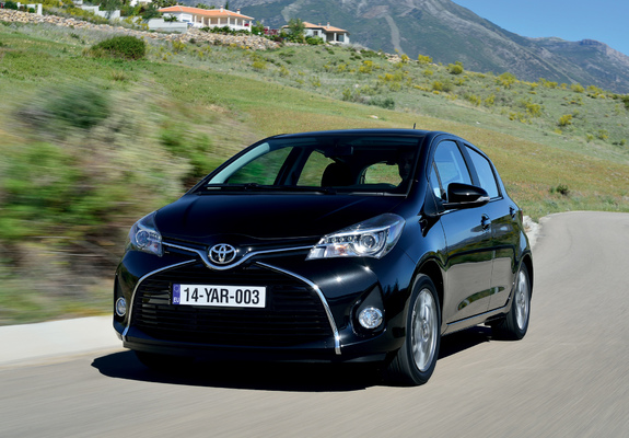 Images of Toyota Yaris 5-door 2014