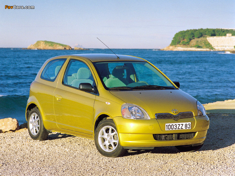 Photos of Toyota Yaris 3-door 1999–2003 (800 x 600)