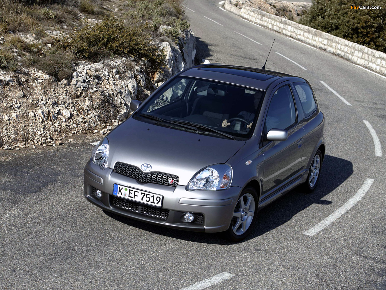 Photos of Toyota Yaris T-Sport 2003–05 (1280 x 960)