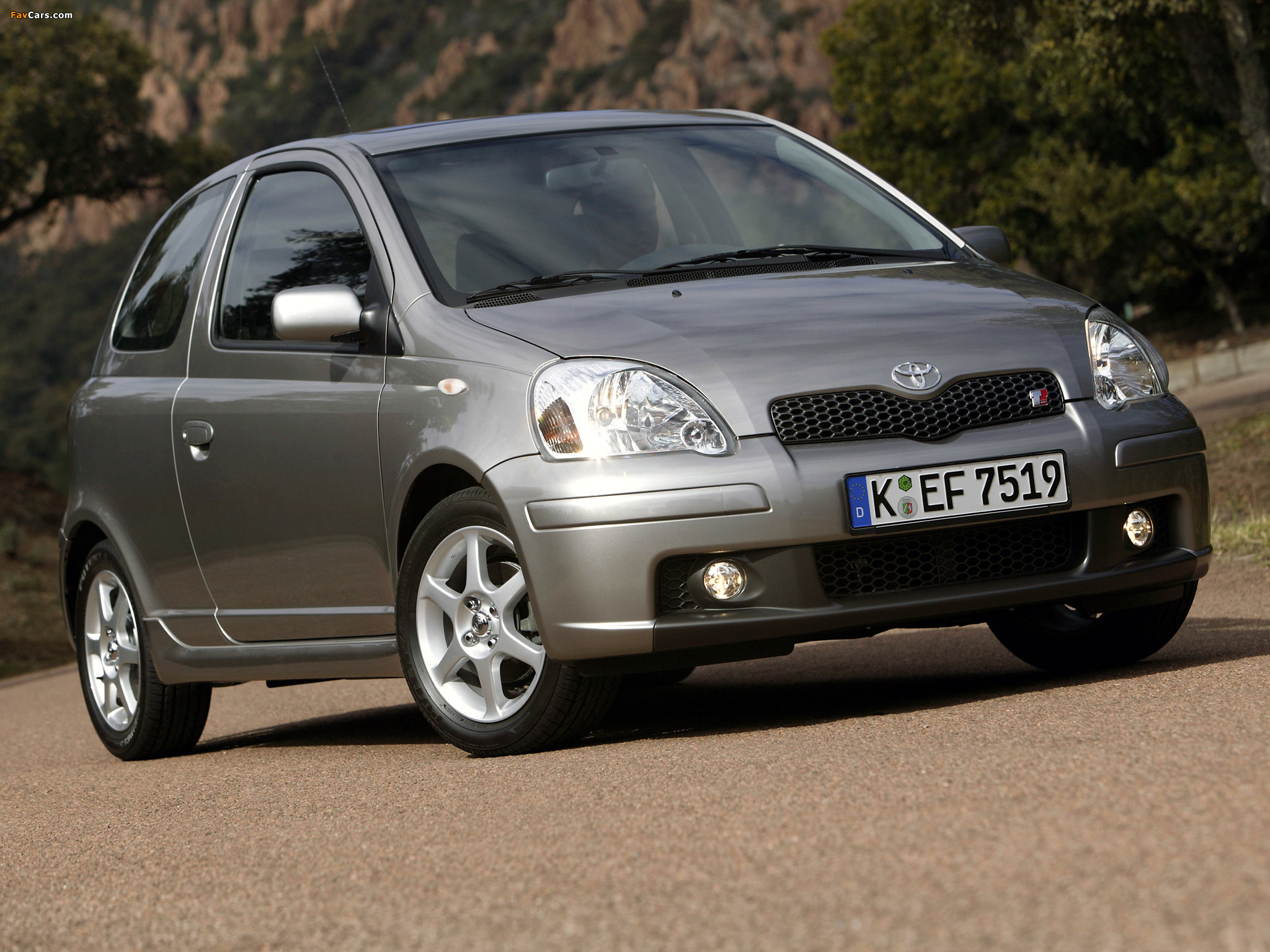 Photos of Toyota Yaris T-Sport 2003–05 (2048 x 1536)