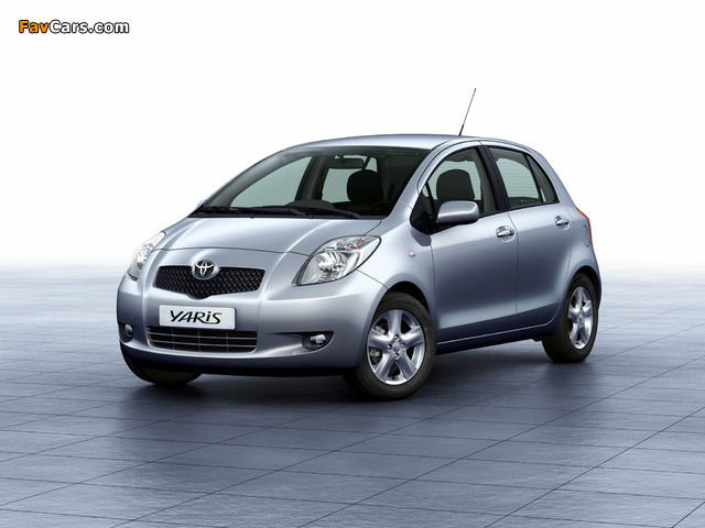 Photos of Toyota Yaris 5-door 2005–09 (640 x 480)