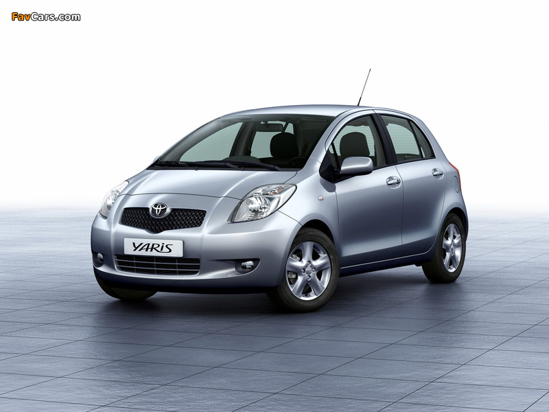 Photos of Toyota Yaris 5-door 2005–09 (800 x 600)