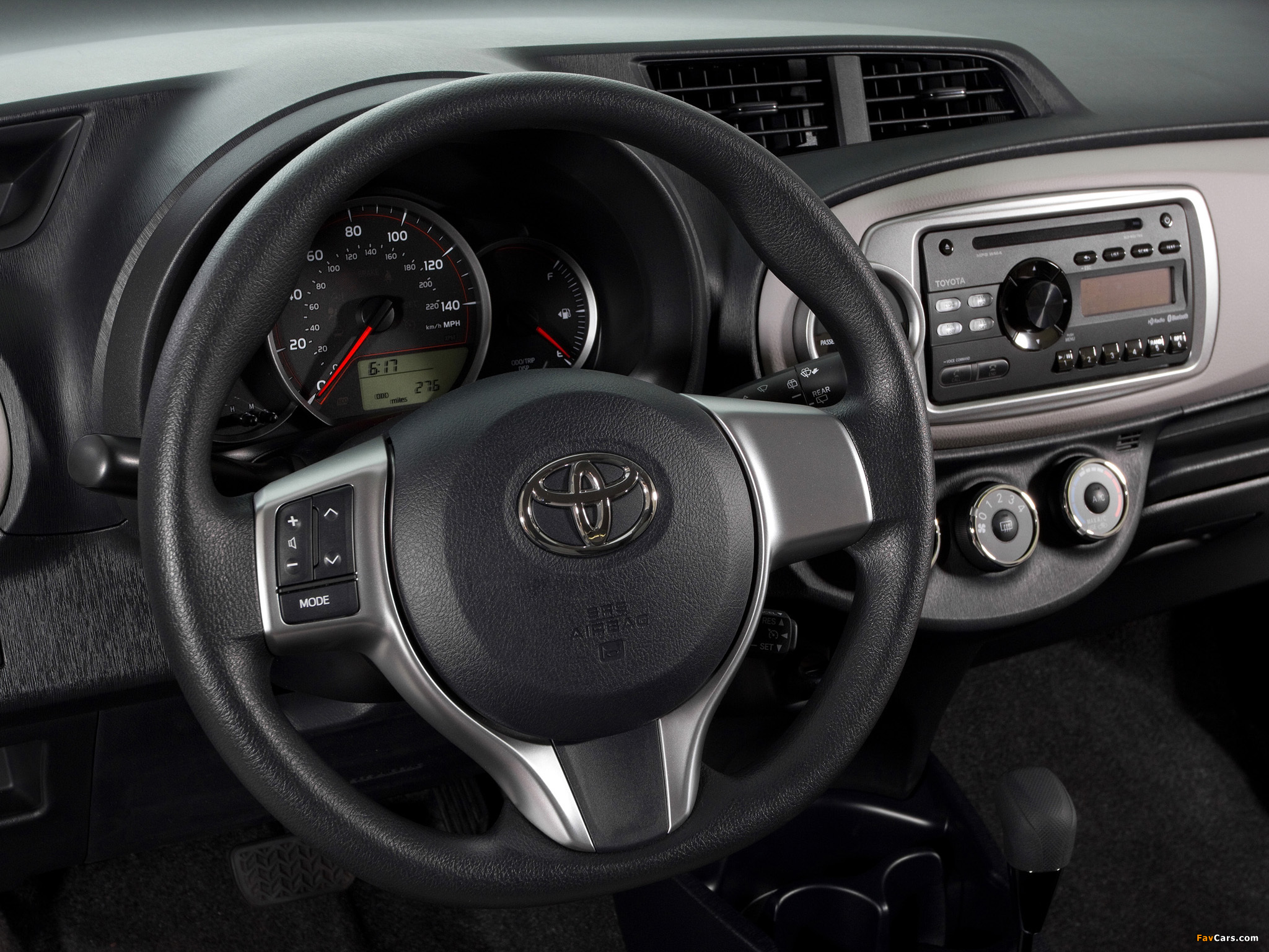 Photos of Toyota Yaris LE 3-door US-spec 2011 (2048 x 1536)