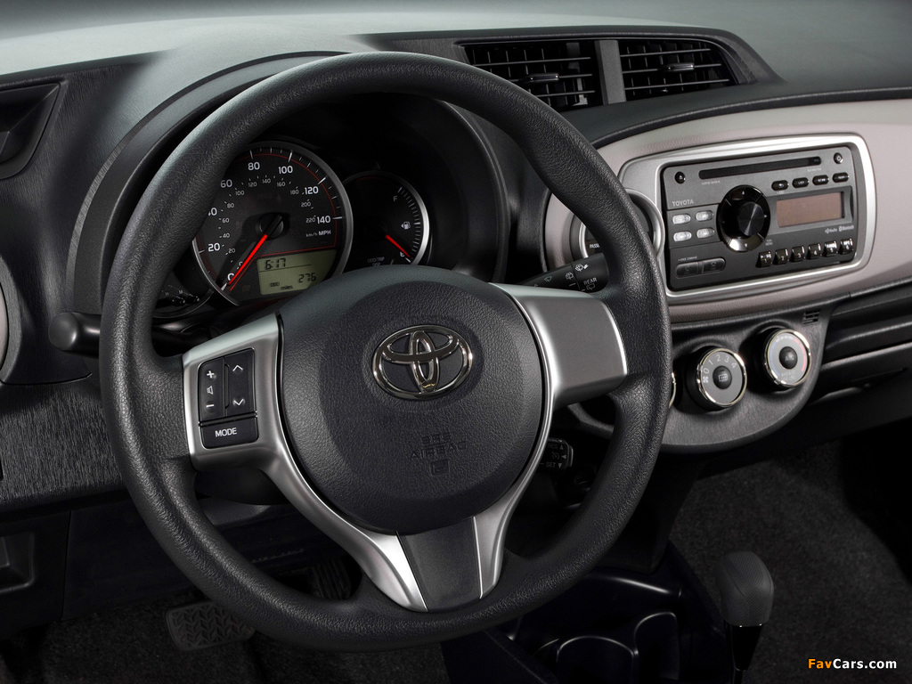 Photos of Toyota Yaris LE 3-door US-spec 2011 (1024 x 768)
