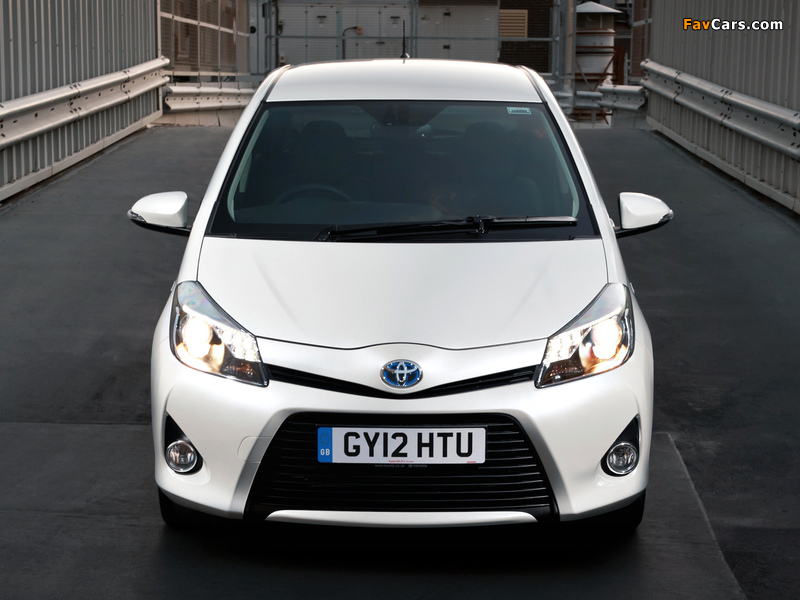 Photos of Toyota Yaris Hybrid UK-spec 2012 (800 x 600)