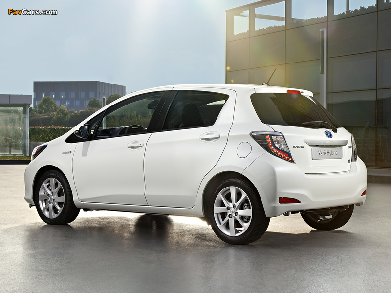 Photos of Toyota Yaris Hybrid 2012 (800 x 600)