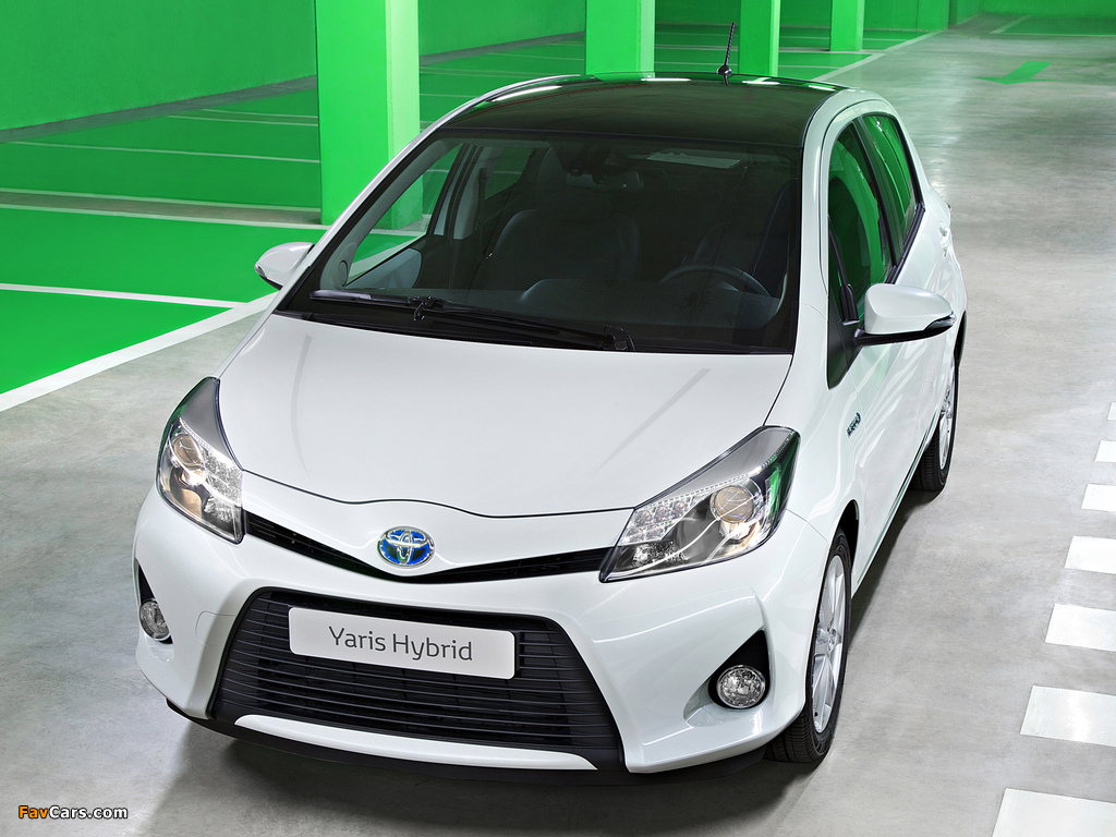 Photos of Toyota Yaris Hybrid 2012 (1024 x 768)