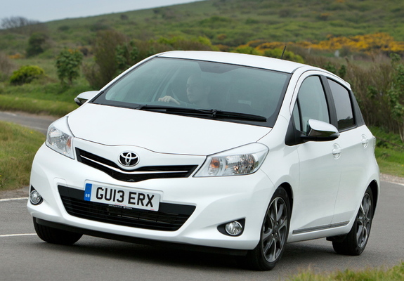 Photos of Toyota Yaris Trend 5-door UK-spec 2013