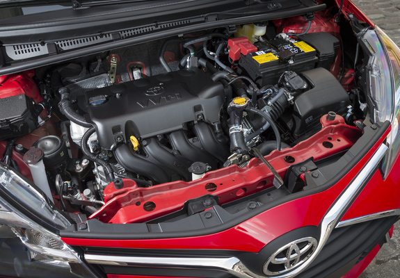 Photos of 2015 Toyota Yaris LE 5-door US-spec 2014