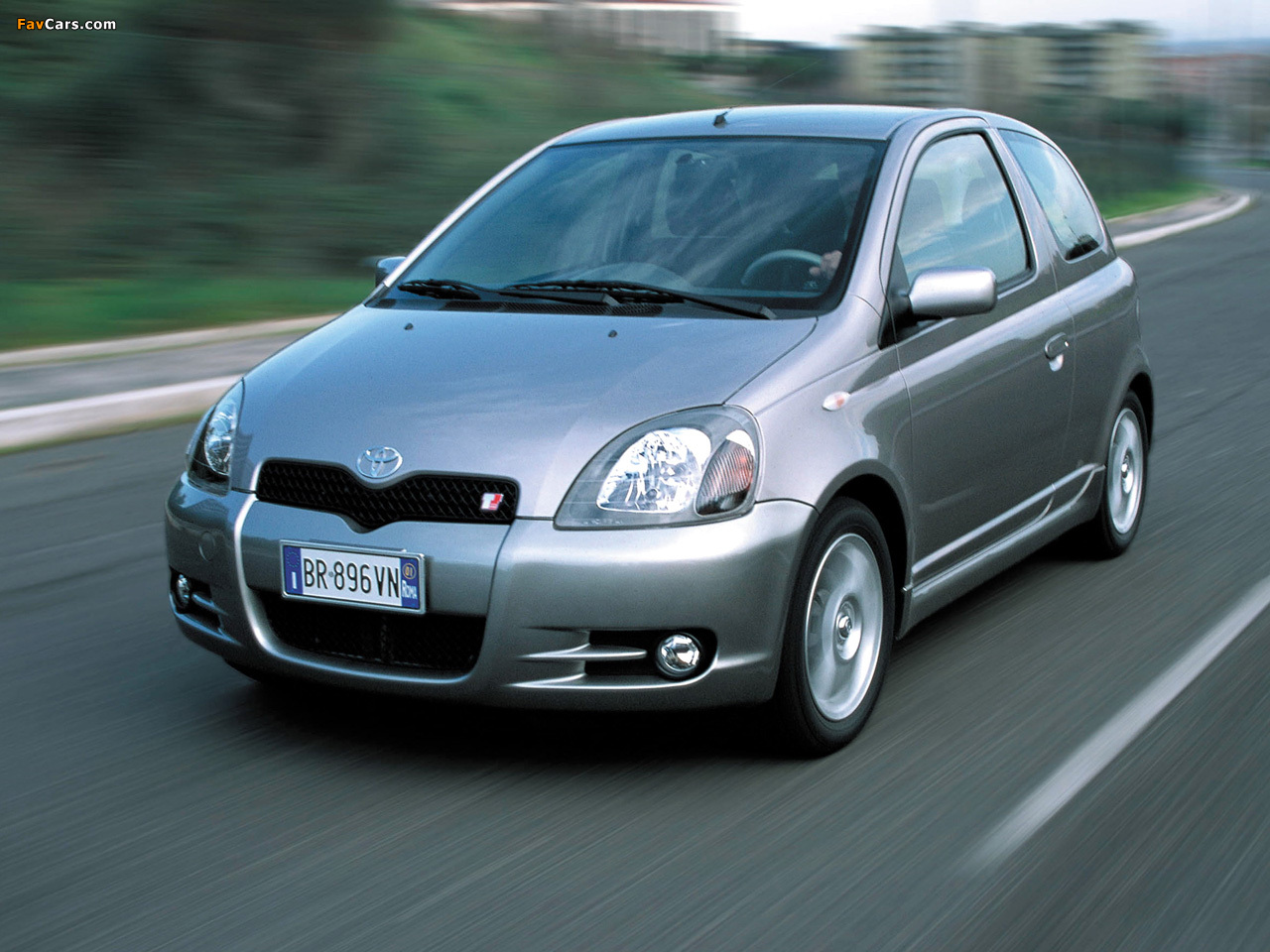 Pictures of Toyota Yaris T-Sport 2001–03 (1280 x 960)