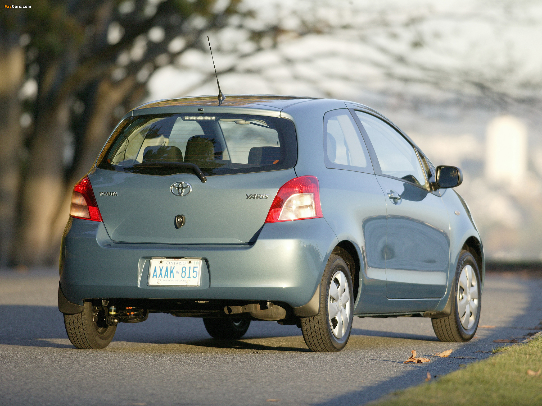 Pictures of Toyota Yaris 3-door US-spec 2005–09 (2048 x 1536)