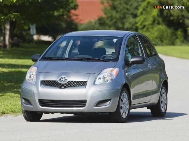 Pictures of Toyota Yaris 3-door US-spec 2009–11 (640 x 480)