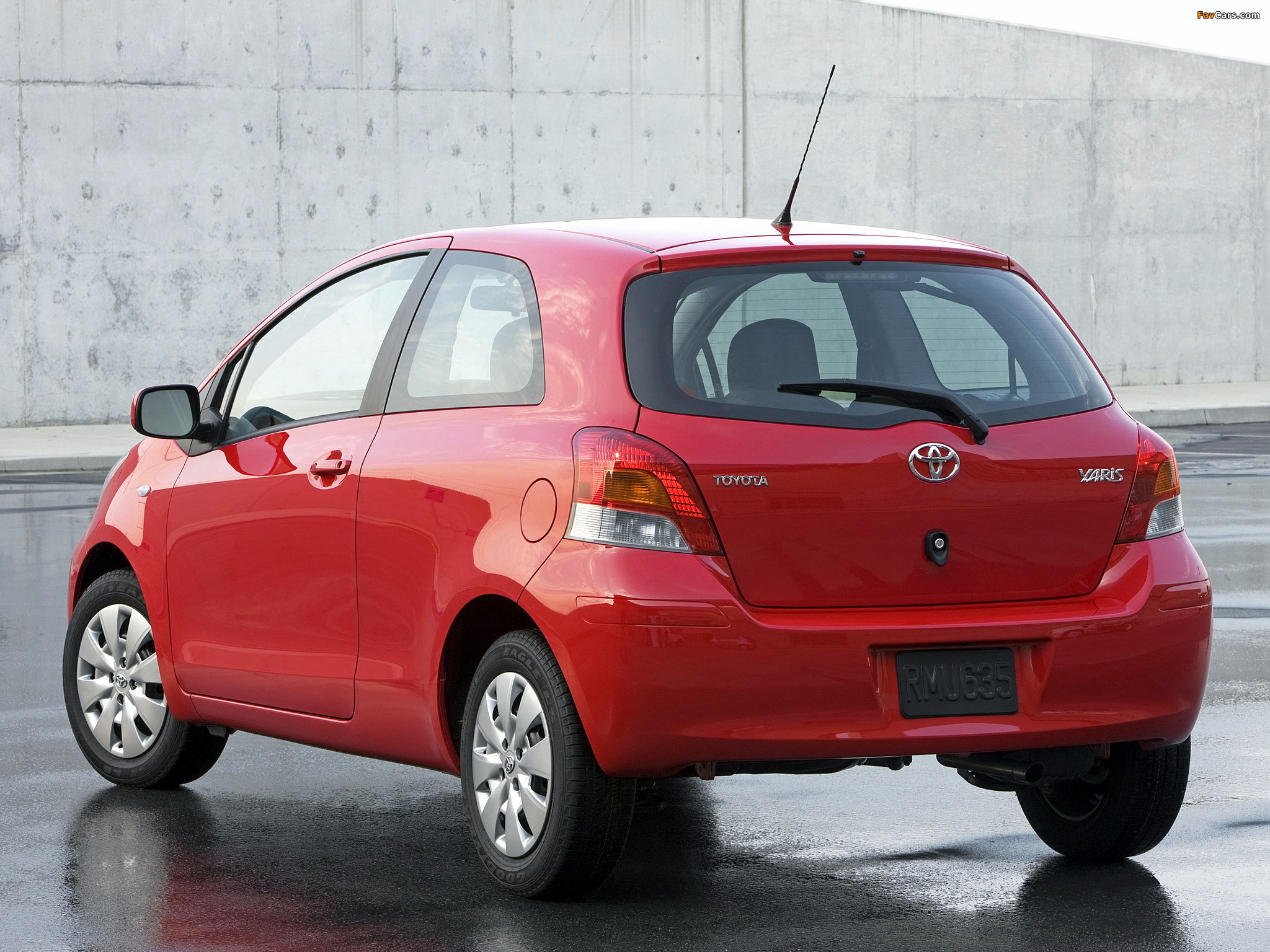 Pictures of Toyota Yaris 3-door US-spec 2009–11 (2048 x 1536)