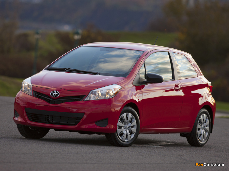 Pictures of Toyota Yaris LE 3-door US-spec 2011 (800 x 600)