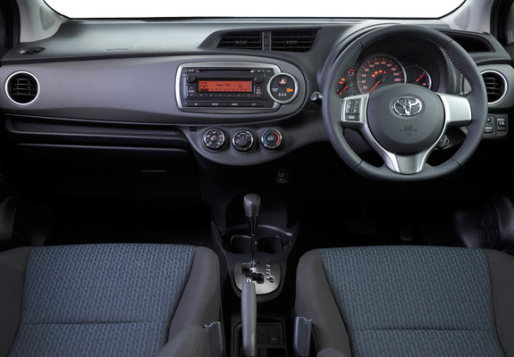 Pictures of Toyota Yaris 5-door ZA-spec 2011