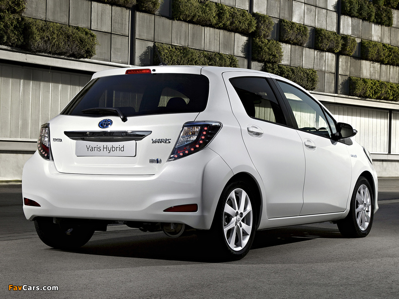 Pictures of Toyota Yaris Hybrid 2012 (800 x 600)