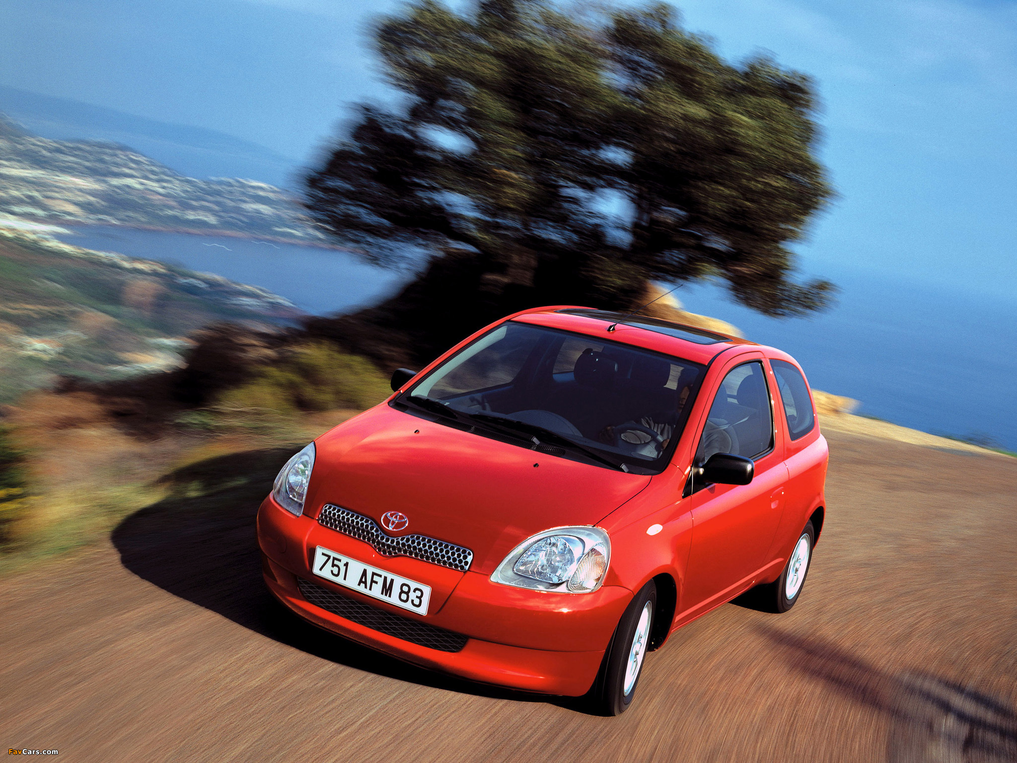 Toyota Yaris 3-door 1999–2003 photos (2048 x 1536)