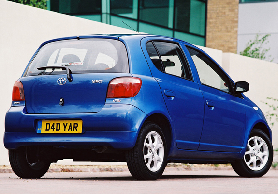 Toyota Yaris 5-door UK-spec 1999–2003 pictures