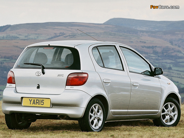 Toyota Yaris 5-door UK-spec 1999–2003 wallpapers (640 x 480)