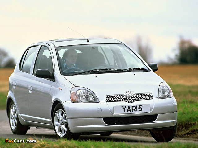 Toyota Yaris 5-door UK-spec 1999–2003 wallpapers (640 x 480)