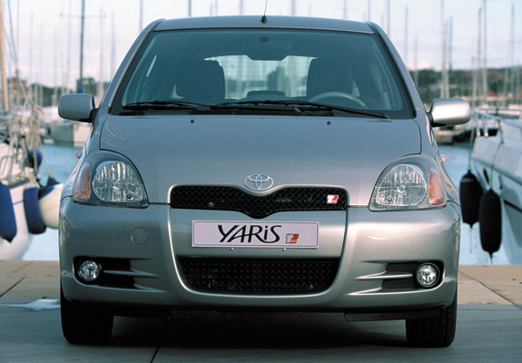 Toyota Yaris T-Sport 2001–03 pictures